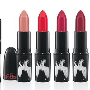 LE MAC ♦️Taking Offers♦️ Marlyn Monroe collection♦️Taking offers♦️